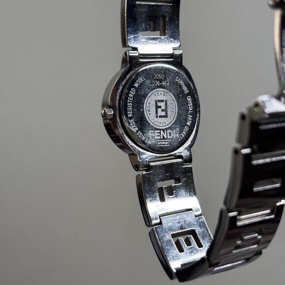 Fendi Orologi 3050L Quartz Watch - Picture 7 of 8